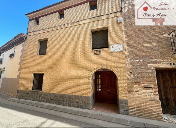 Foto 2 de Xalet en venda a Villafranca de Ebro de 6 habitacions amb terrassa i jardí