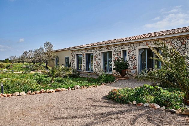 Foto 2 de Casa rural en venda a Campos de 5 habitacions amb terrassa i piscina
