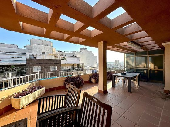 Foto 2 de Pis en venda a Arxiduc - Bons Aires de 4 habitacions amb terrassa i garatge