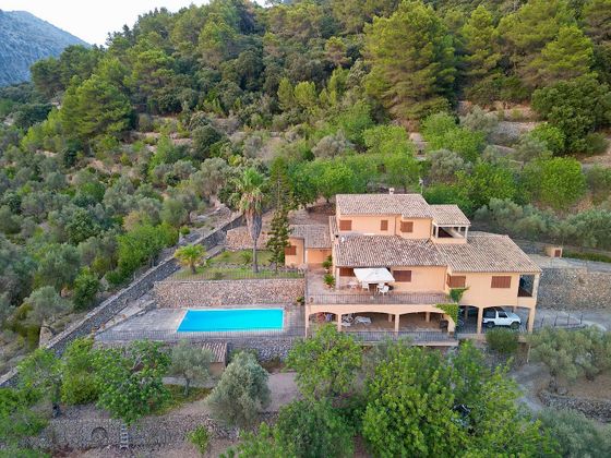 Foto 2 de Venta de casa rural en Valldemossa de 6 habitaciones con terraza y piscina