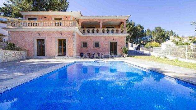 Foto 1 de Venta de chalet en Palmanova de 4 habitaciones con terraza y piscina