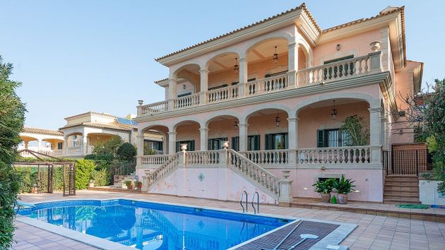 Foto 1 de Xalet en venda a S'Arenal-Son Verí de 5 habitacions amb terrassa i piscina
