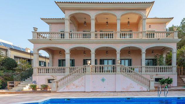 Foto 2 de Chalet en venta en S'Arenal-Son Verí de 5 habitaciones con terraza y piscina