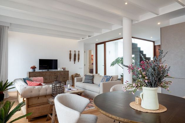 Foto 2 de Àtic en venda a Mercat  - La Missió - Plaça dels Patins de 2 habitacions amb terrassa i garatge