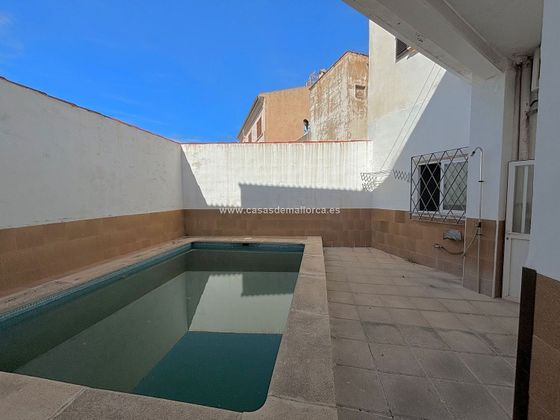 Foto 2 de Local en venta en El Coll d'en Rabassa con piscina