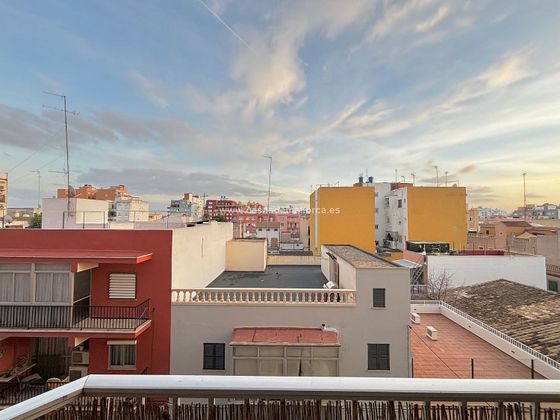 Foto 1 de Piso en venta en Marquès de la Fontsanta - Pere Garau de 3 habitaciones con balcón y ascensor