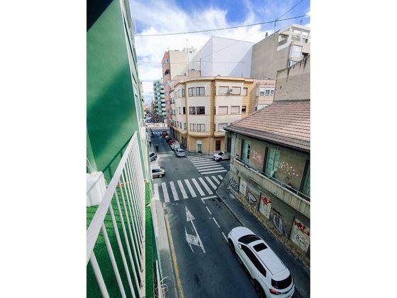 Foto 1 de Piso en venta en Ensanche - Diputación de 2 habitaciones con balcón y aire acondicionado