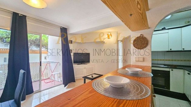 Foto 1 de Pis en lloguer a Ses Figueretes - Platja d'en Bossa - Cas Serres de 2 habitacions amb mobles i balcó