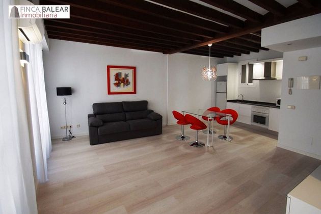 Foto 1 de Alquiler de piso en calle De la Bosseria de 1 habitación con muebles y balcón