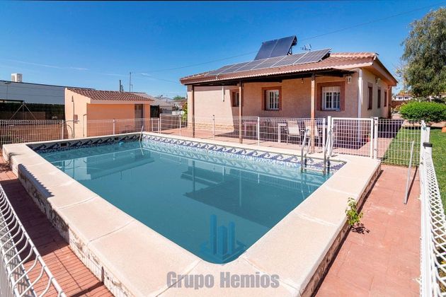 Foto 1 de Venta de chalet en La Conarda de 6 habitaciones con piscina y garaje