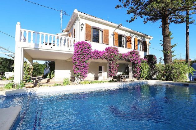 Foto 2 de Xalet en venda a Pedreguer de 8 habitacions amb terrassa i piscina