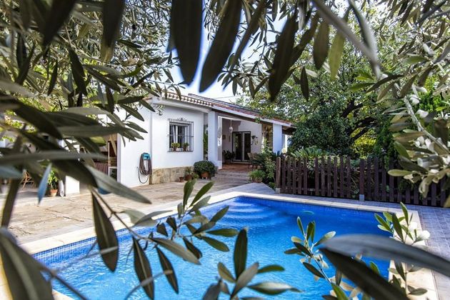 Foto 1 de Xalet en venda a El Puerto de 4 habitacions amb terrassa i piscina