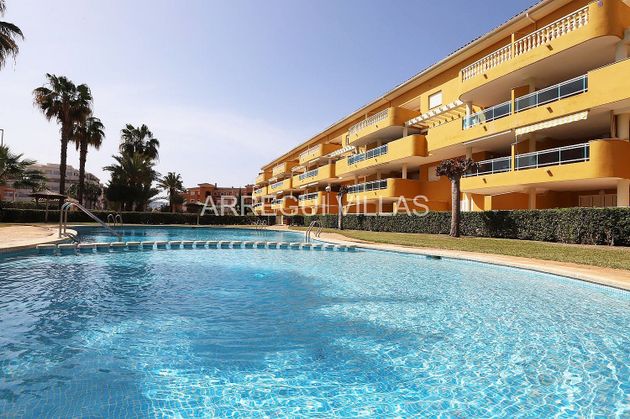 Foto 1 de Pis en venda a Les Marines/Las Marinas de 2 habitacions amb terrassa i piscina