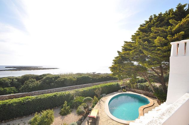 Foto 1 de Venta de chalet en Castell (Es) de 3 habitaciones con terraza y piscina