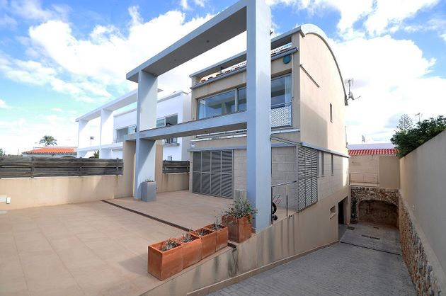Foto 2 de Chalet en venta en Ciutadella de 4 habitaciones con terraza y garaje