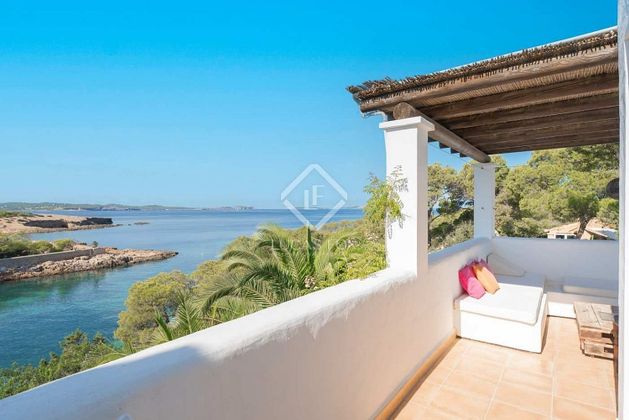 Foto 1 de Casa en venta en Sant Antoni de Portmany de 4 habitaciones con terraza y piscina