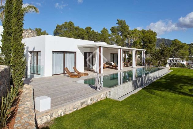 Foto 2 de Casa en venda a Es Cubells de 5 habitacions amb terrassa i piscina