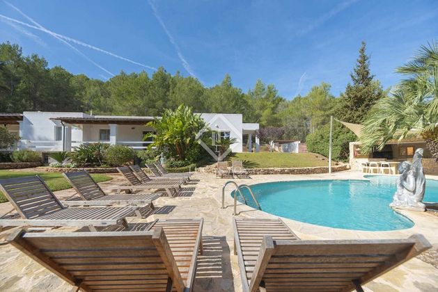 Foto 1 de Casa en venta en Sant Joan de Labritja de 6 habitaciones con terraza y piscina