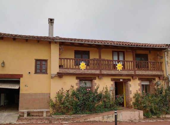 Foto 2 de Venta de chalet en Galizano de 3 habitaciones con terraza y garaje