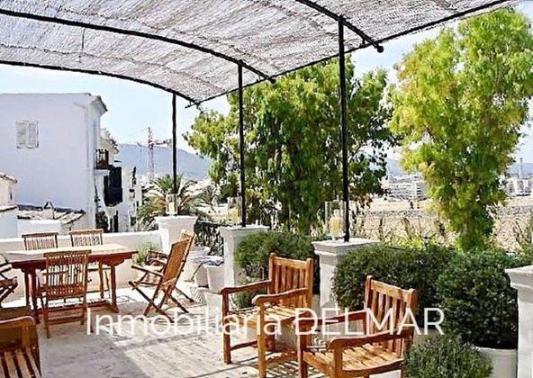 Foto 1 de Àtic en venda a Dalt de la Vila - La Marina de 2 habitacions amb terrassa i piscina