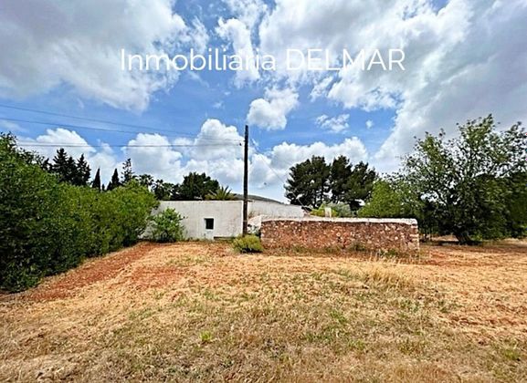 Foto 1 de Casa rural en venta en Sant Joan de Labritja de 3 habitaciones con jardín y calefacción