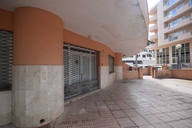 Foto 2 de Local en venta en S'Arenal-Son Verí con terraza