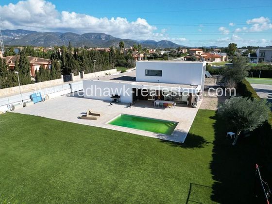 Foto 1 de Xalet en venda a Es Garrovers de 4 habitacions amb terrassa i piscina