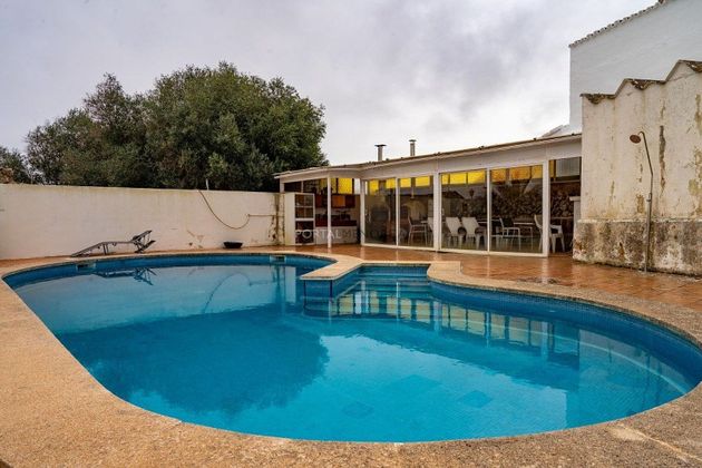 Foto 2 de Casa en venta en calle De Baix de 7 habitaciones con terraza y piscina