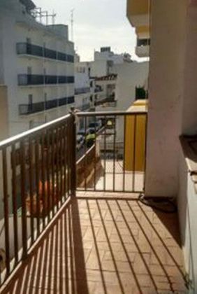 Foto 1 de Piso en venta en Sant Antoni de Portmany de 5 habitaciones con terraza y balcón