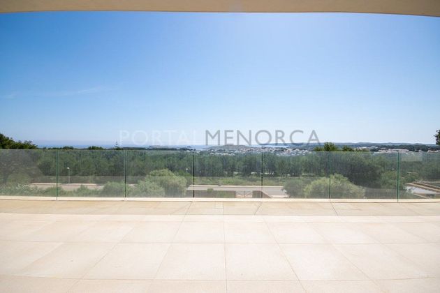 Foto 2 de Casa en venta en Mercadal (Es) de 5 habitaciones con terraza y piscina