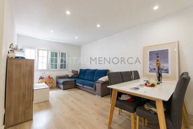 Foto 2 de Piso en venta en Mercadal (Es) de 4 habitaciones con terraza y aire acondicionado