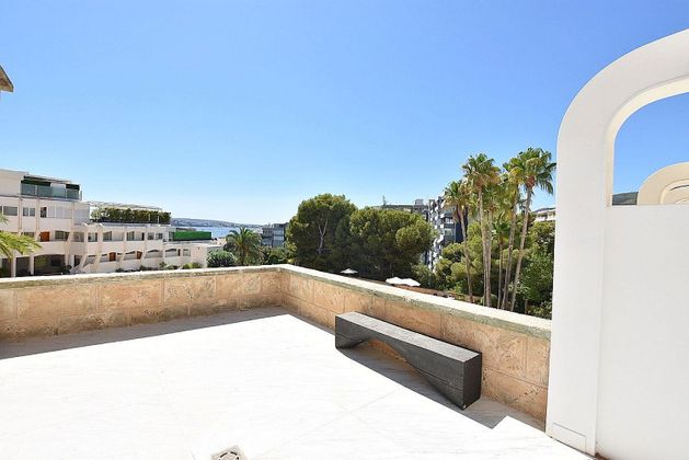 Foto 1 de Piso en venta en Portals Nous - Bendinat de 2 habitaciones con terraza y piscina