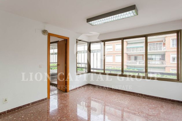 Foto 1 de Venta de piso en El Pla del Remei de 5 habitaciones con terraza y garaje