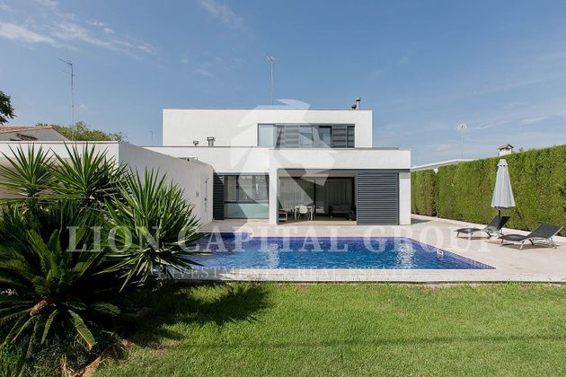 Foto 1 de Chalet en venta en La Cañada de 5 habitaciones con terraza y piscina