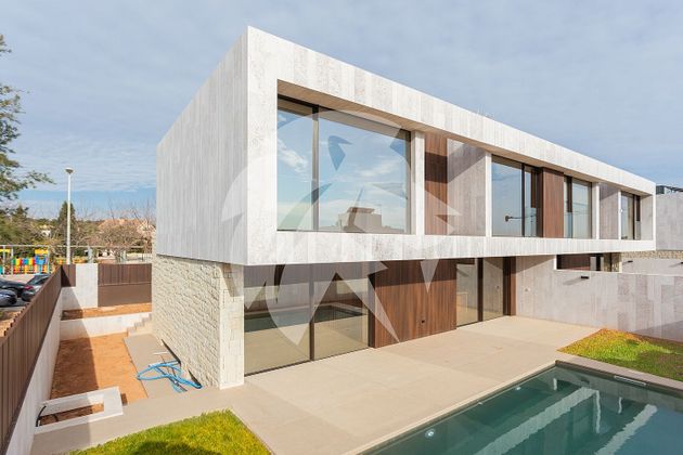 Foto 2 de Casa en venta en Rocafort de 4 habitaciones con terraza y piscina