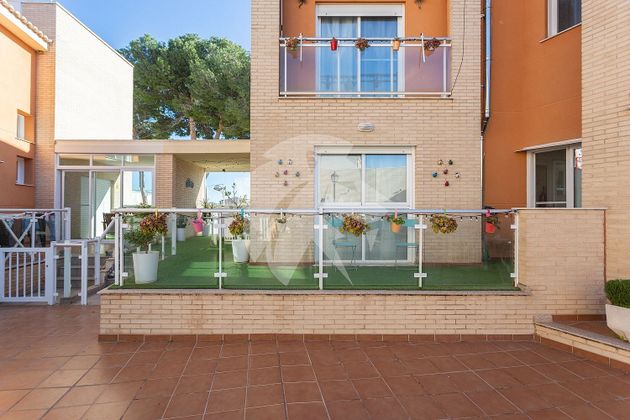 Foto 1 de Casa en venda a Monserrat de 5 habitacions amb terrassa i piscina