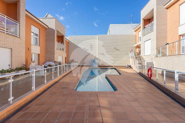 Foto 2 de Casa en venda a Monserrat de 5 habitacions amb terrassa i piscina