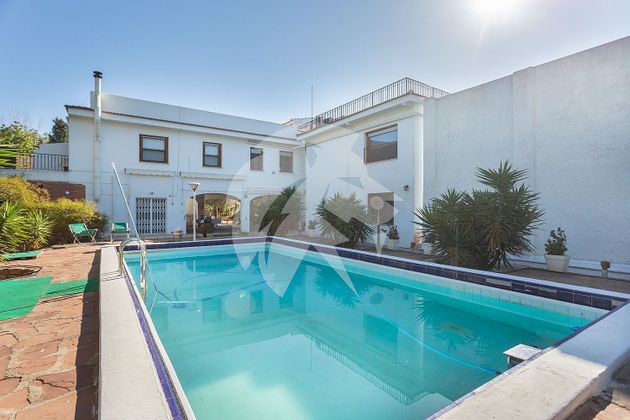 Foto 1 de Chalet en venta en Rocafort de 13 habitaciones con terraza y piscina