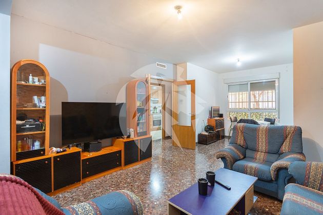 Foto 1 de Venta de piso en Monserrat de 2 habitaciones con terraza y garaje