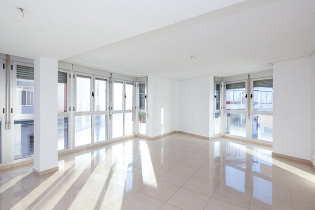 Foto 1 de Venta de piso en Algemesí de 3 habitaciones con balcón y ascensor
