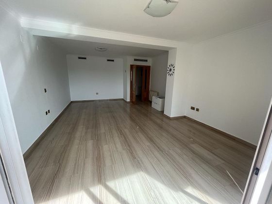 Foto 2 de Pis en lloguer a Sant Antoni de 4 habitacions amb terrassa i aire acondicionat