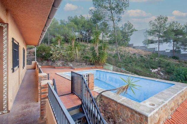 Foto 1 de Casa en venda a Vilamarxant de 4 habitacions amb terrassa i piscina