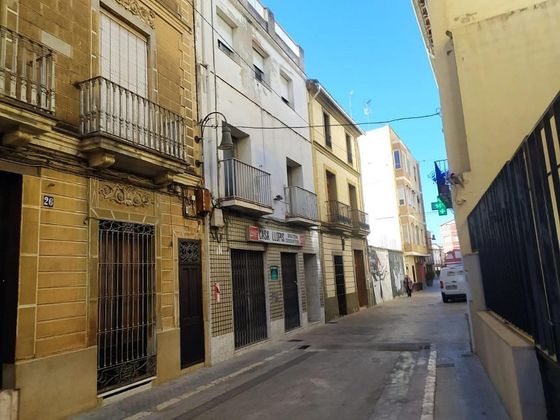Foto 2 de Pis en venda a Villanueva de Castellón de 3 habitacions amb terrassa i balcó