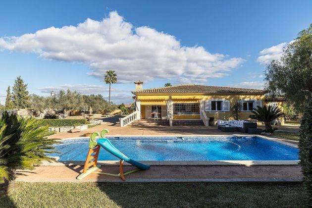 Foto 1 de Casa rural en venta en Santa María del Camí de 5 habitaciones con terraza y piscina