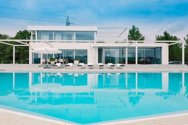 Foto 2 de Chalet en venta en Sant Antoni de Portmany de 7 habitaciones con terraza y piscina