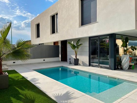 Foto 1 de Casa en venta en Sa Cabaneta - Son Ametller de 4 habitaciones con terraza y piscina