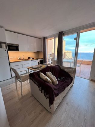 Foto 1 de Pis en venda a Cala Vedella - Cala Tarida - Cala Conta de 2 habitacions amb terrassa i aire acondicionat