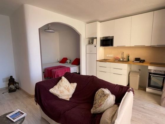 Foto 2 de Piso en venta en Cala Vedella - Cala Tarida - Cala Conta de 2 habitaciones con terraza y aire acondicionado