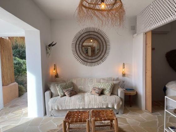 Foto 2 de Pis en venda a Cala Vedella - Cala Tarida - Cala Conta de 1 habitació amb terrassa i aire acondicionat