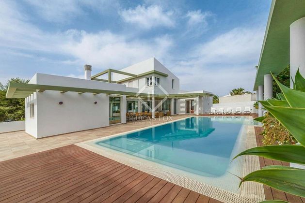 Foto 2 de Casa en venta en Cala Blanca de 4 habitaciones con terraza y piscina